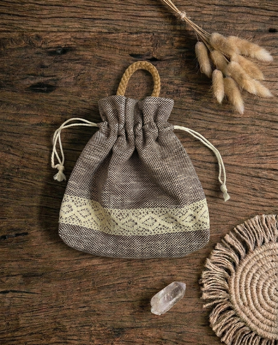 復古手工感亞麻蕾絲束口袋 Vintage Handmade-Style Linen & Lace Drawstring Pouch