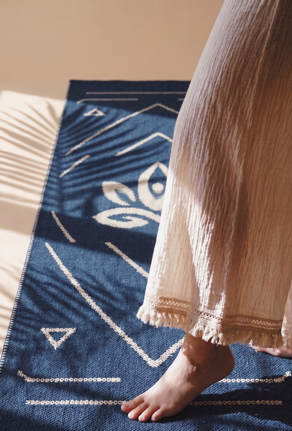 【靛藍秘境】純棉手工編織瑜伽墊 Indigo Lotus Woven Sanctuary Cotton Handcrafted Yoga Mat