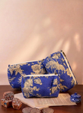 靛藍繁花絎縫化妝包 Indigo Floral Quilted Cosmetic Pouch